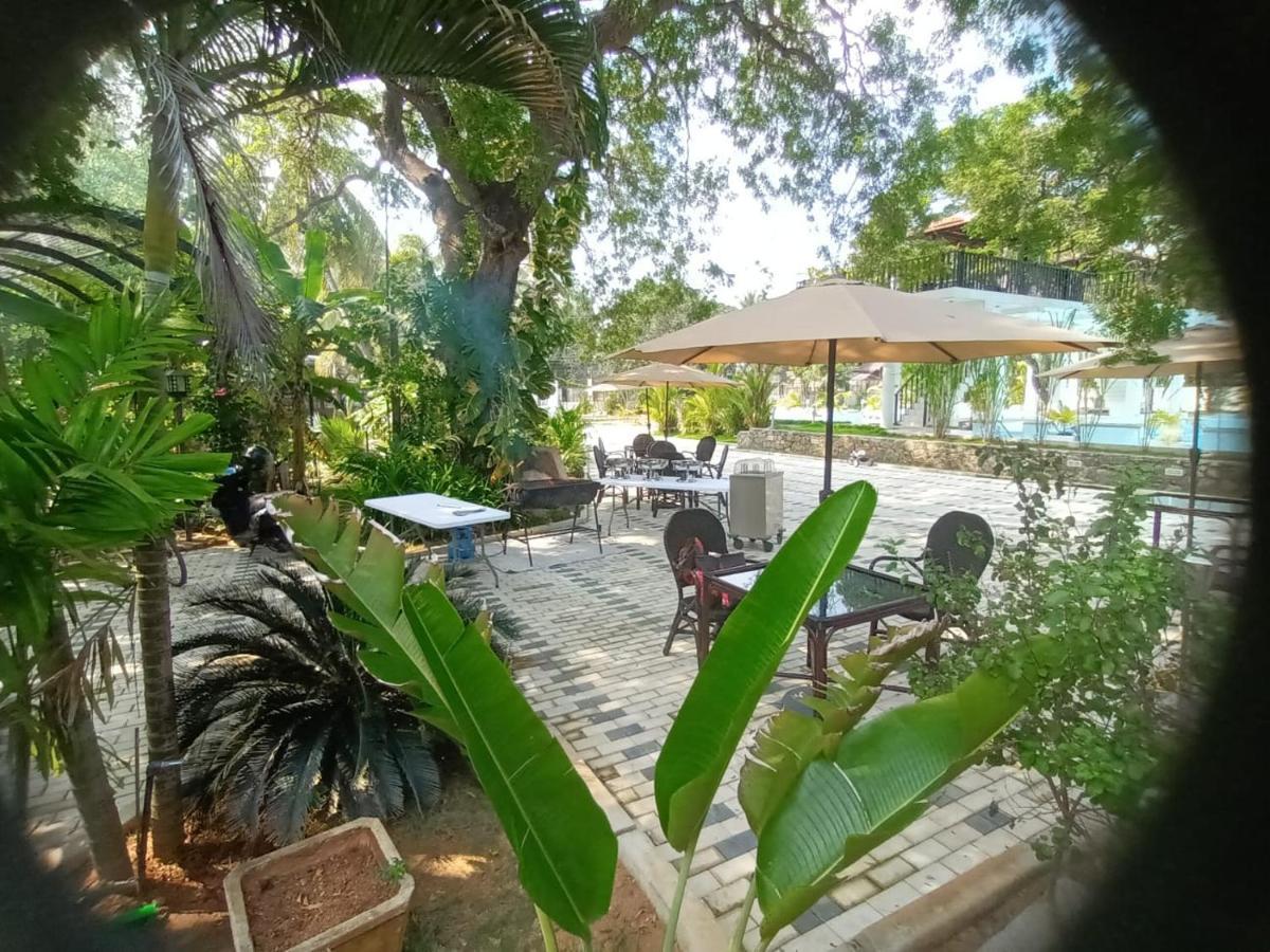 Lucky Beach Resort Trincomalee Kültér fotó