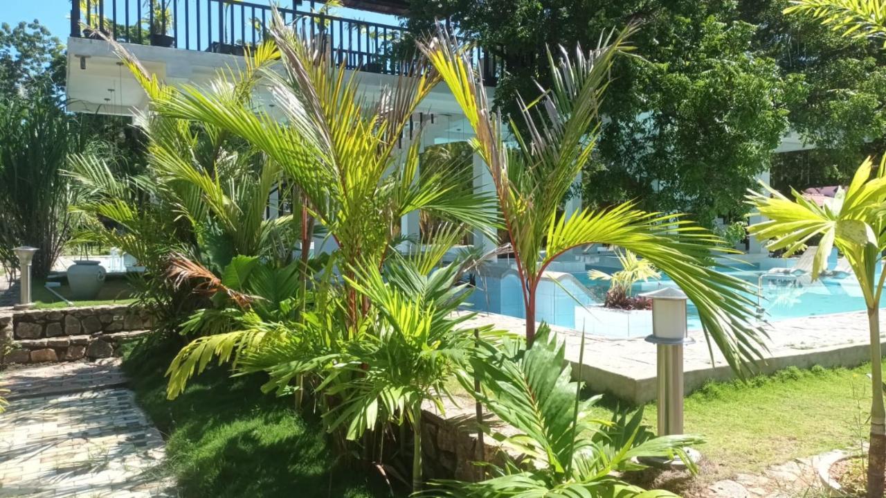 Lucky Beach Resort Trincomalee Kültér fotó