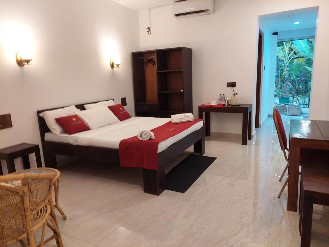 Lucky Beach Resort Trincomalee Kültér fotó