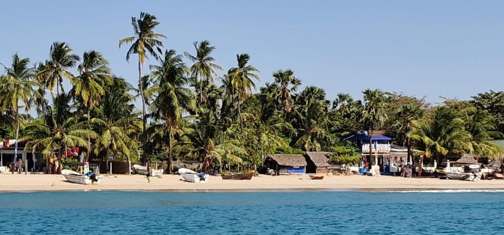 Lucky Beach Resort Trincomalee Kültér fotó