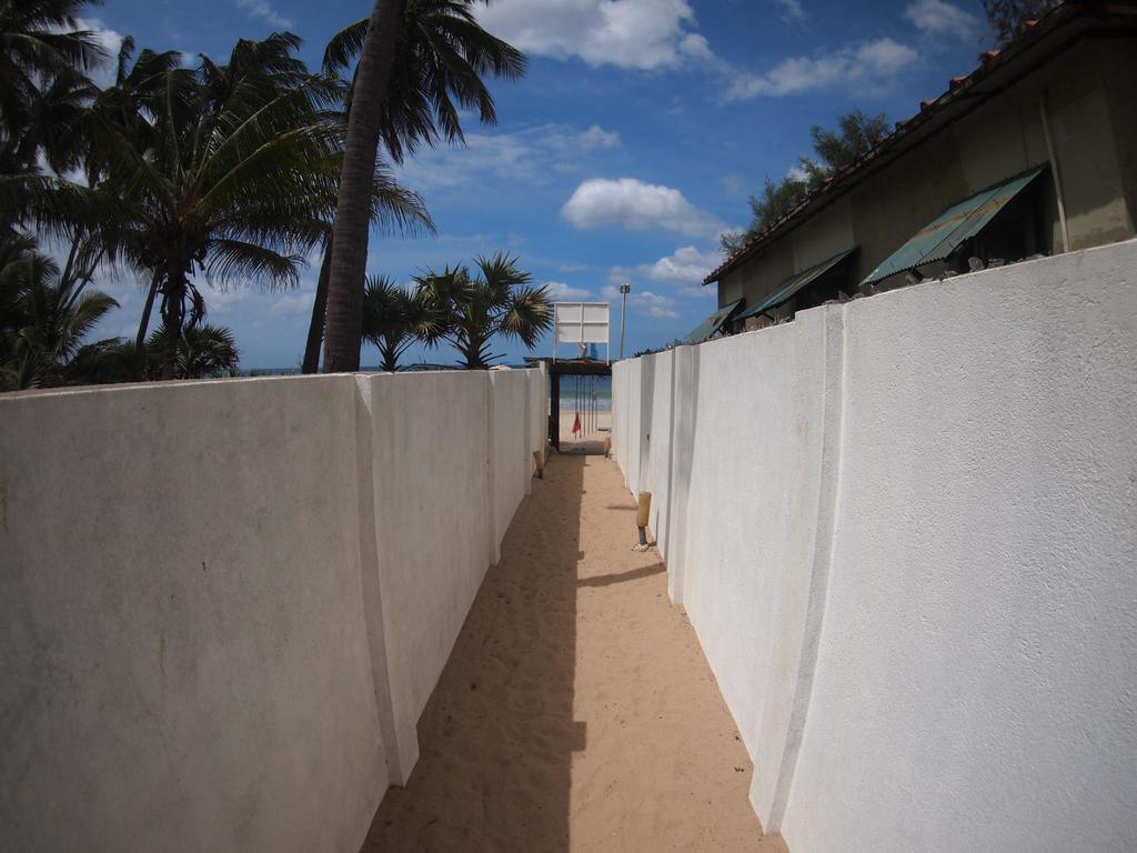Lucky Beach Resort Trincomalee Kültér fotó